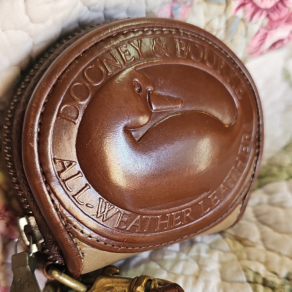 Vintage Dooney & Bourke AWL Taupe & Burnt Cedar Duck Coin Purse - Picture 14 of 16